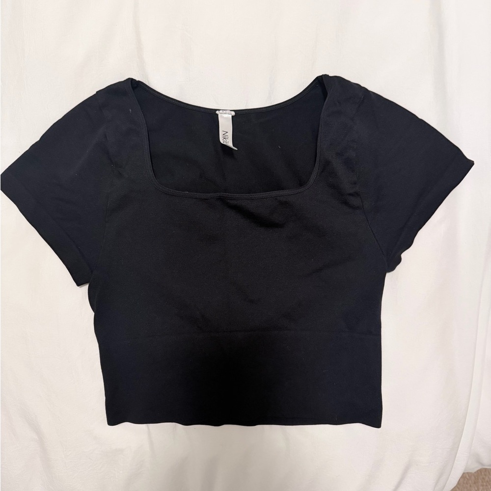 Nikibiki Black Top